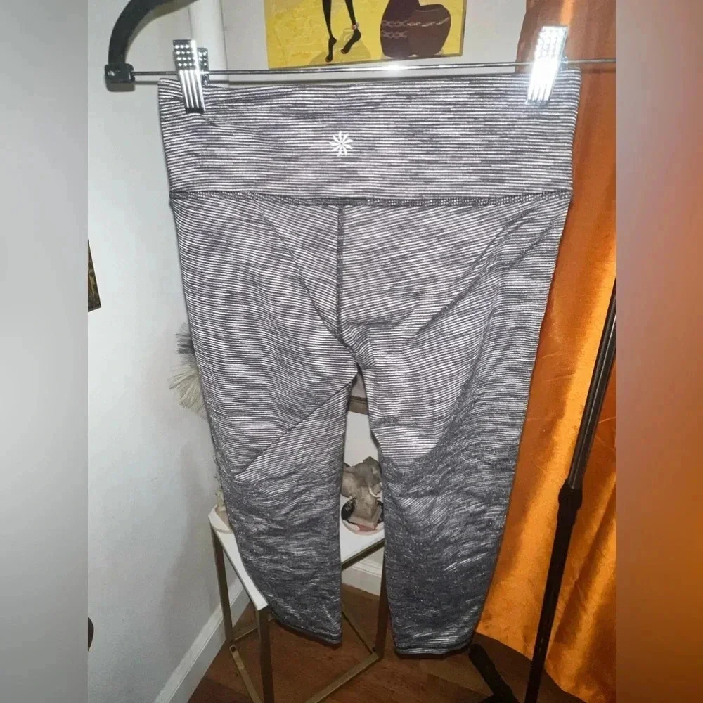 Athleta Cropped Leggings size XS